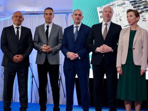 Китайските учени развиват фибри за неврорм за невронни мониторинг