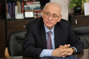 Министър Кирилов: Да се спекулира с човешкия живот е недопустимо • МЗ