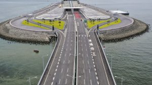 Ю Ченгдонг от Huawei обещава „Най-силният приятел някога“ през ноември, китайските нетизени реагират с хумор · TechNode