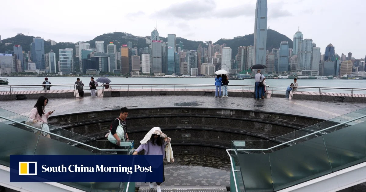 Тропическа буря Fung‑Wong се приближава към Хонконг през следващата седмица